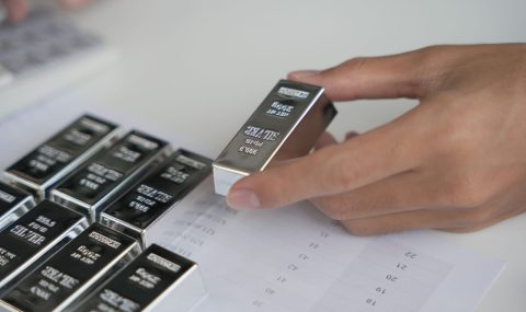 6 Convincing Reasons to Invest in Precious Metals